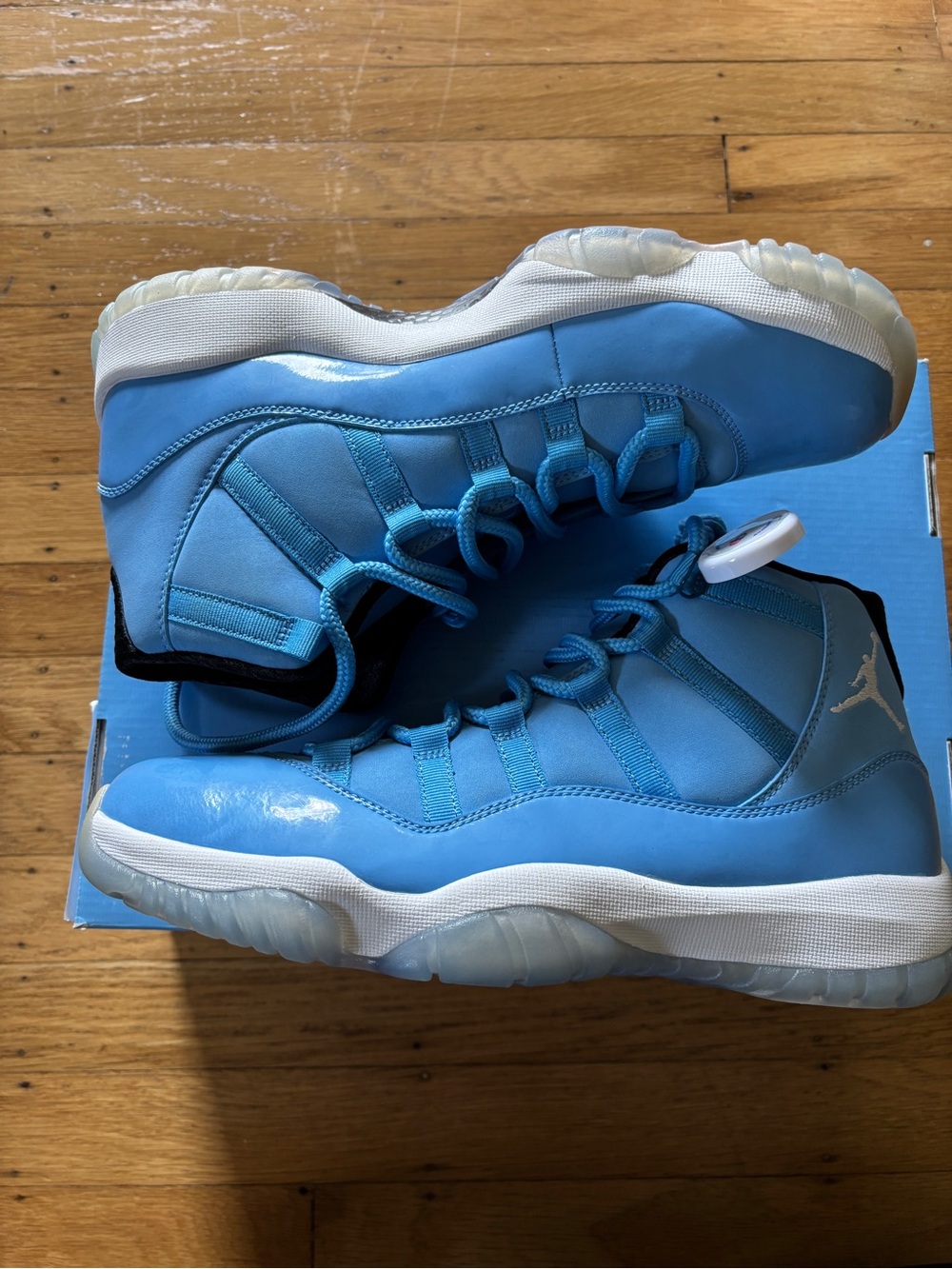 Size 10 - Air Jordan 11 Retro Pantone